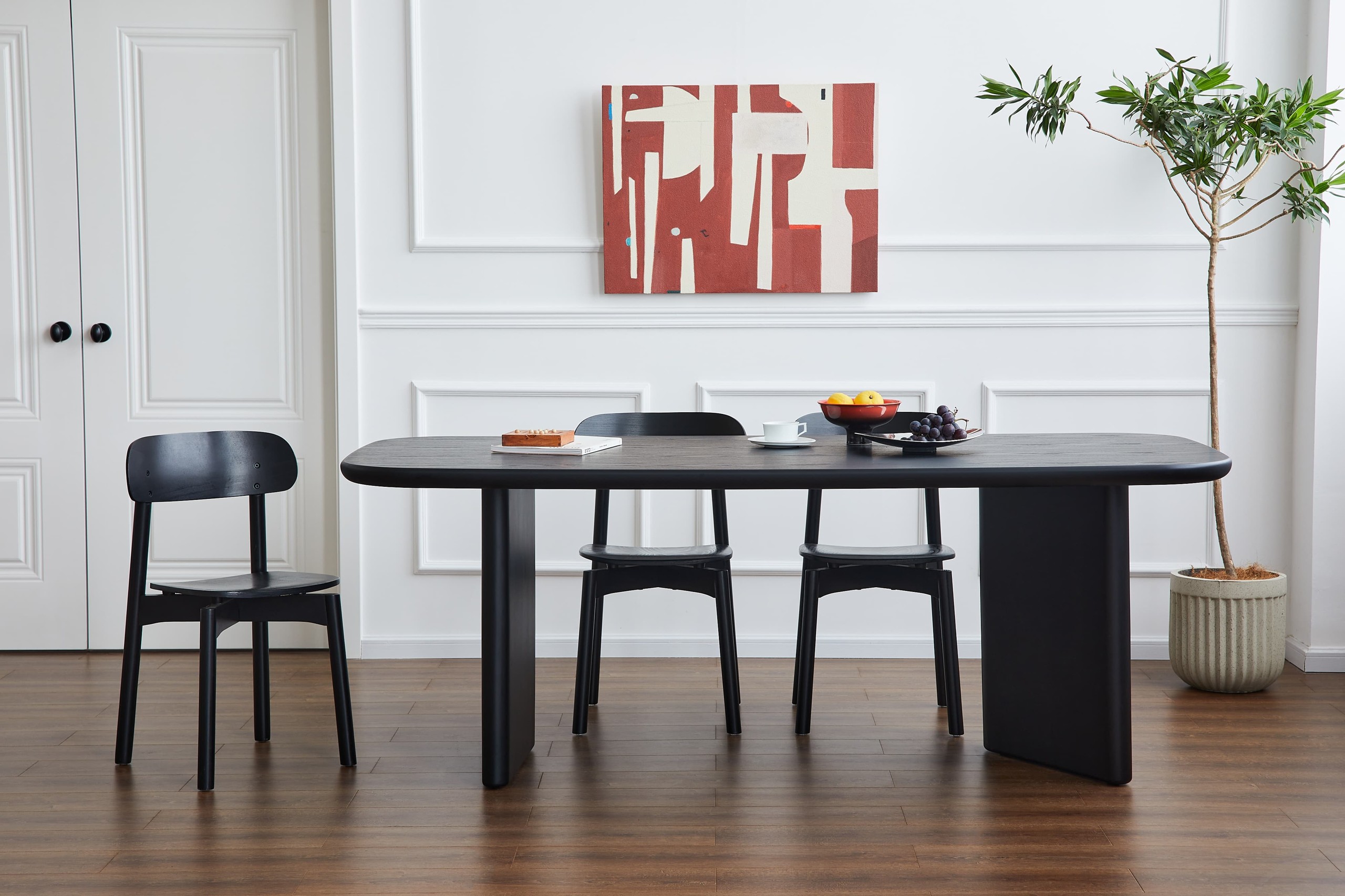 Pebble Table