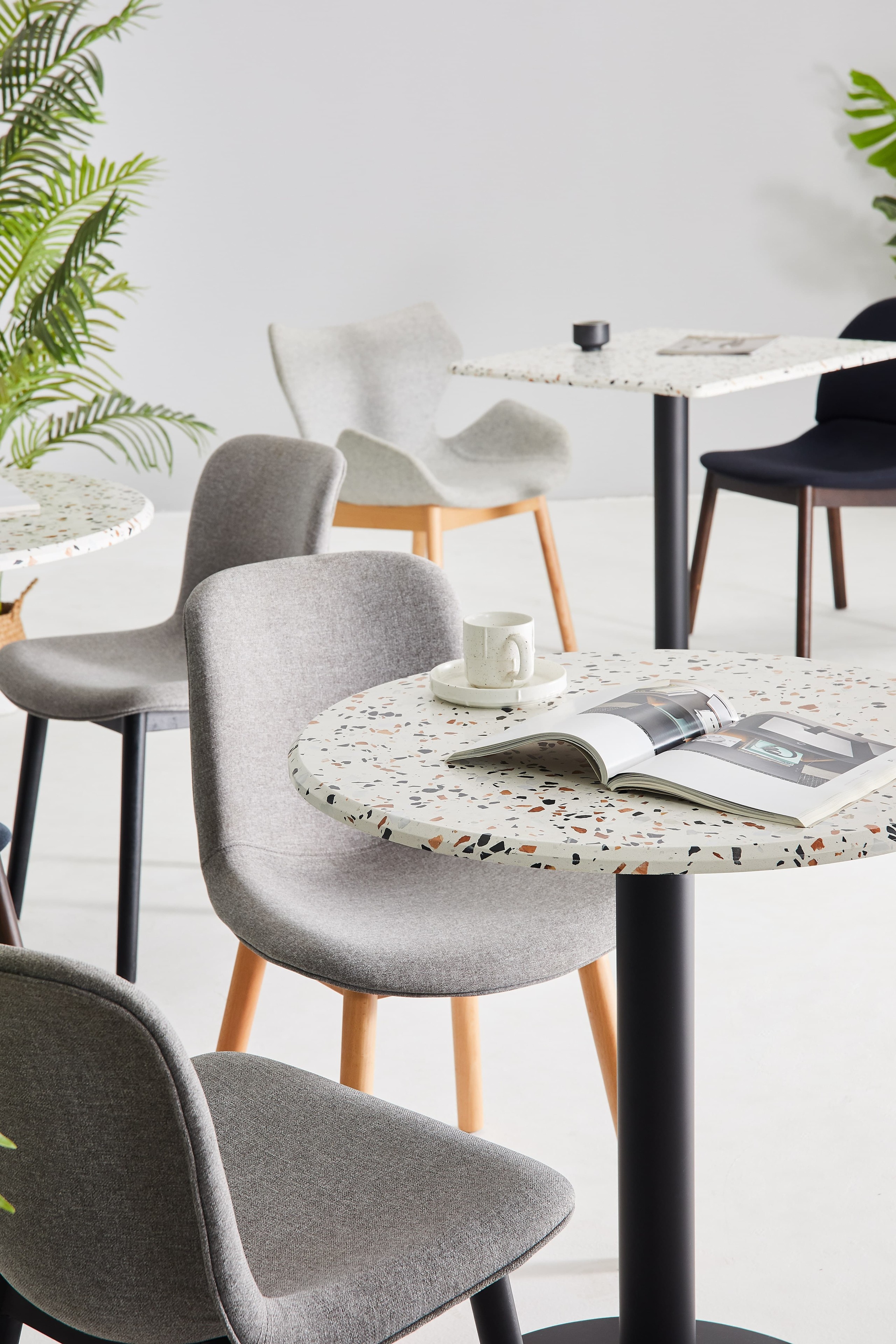 Nougat Table / Square