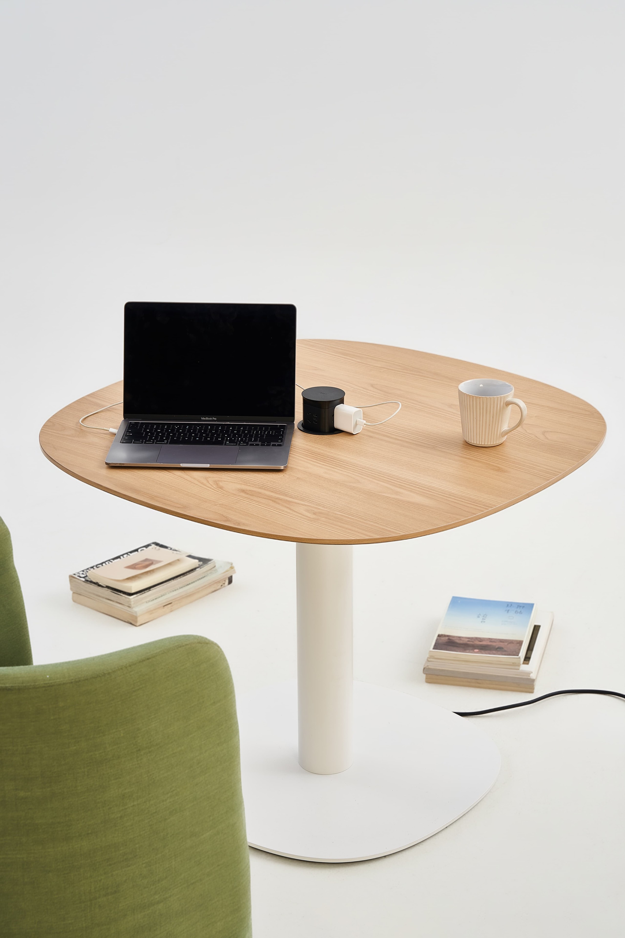 Free Table Plus / Without Power